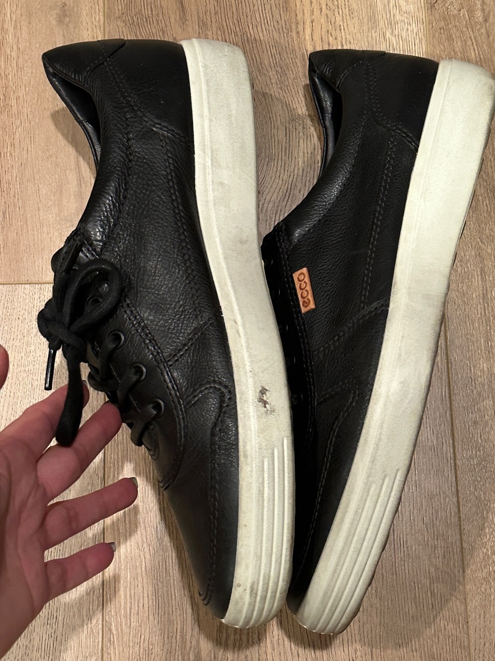 Ecco Men’s Leather Lace-Up Sneakers with White Sole, Black, Sz 11 - Picture 3 of 6